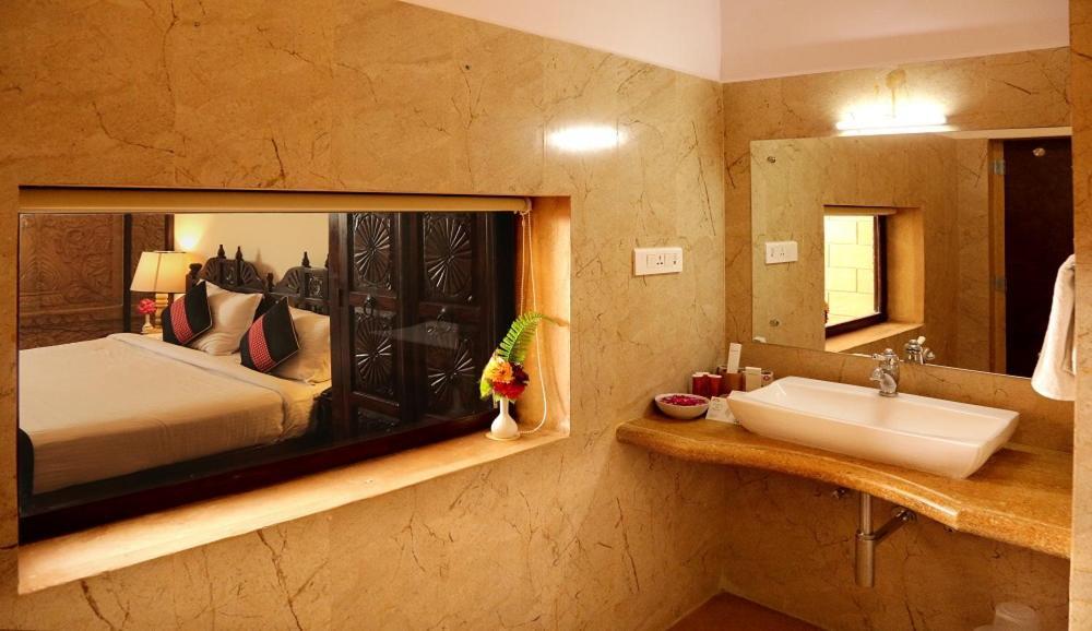 Hotel Golden Safari Jaisalmer Bagian luar foto